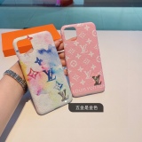 Louis Vuitton adds labeling graffiti painting mobile phone shell and half packet