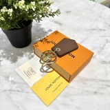 Louis Vuitton M7109e Monogram access card cover and keychain