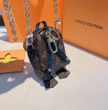 Louis Vuitton limited mini -style Minnie, Choba backbag keychain pendant (with chain can be used as oblique span small bag)
