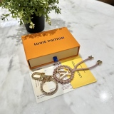 Louis Vuitton M63082 Very package and keychain