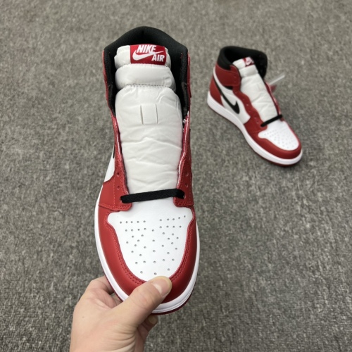 Air Jordan 1 Retro High OG “Chicago”  Style:555088-101