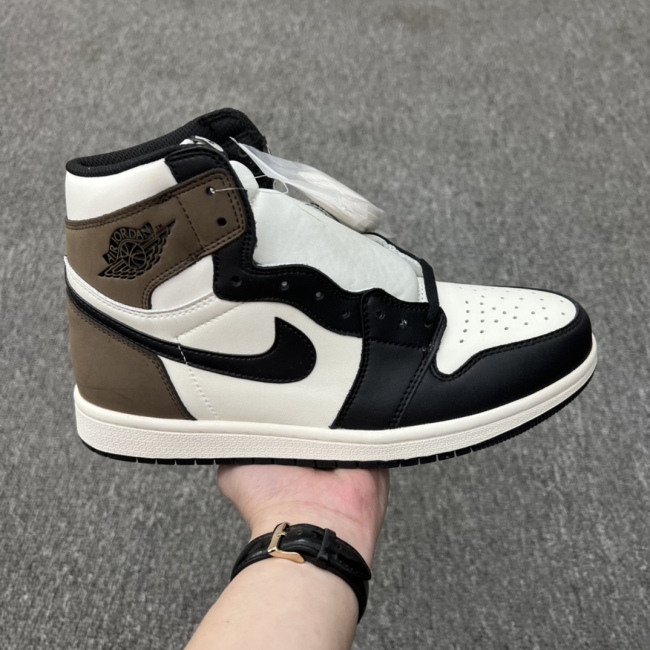 Air Jordan 1 Retro High OG “Dark Mocha”  Style:555088-105/575441-105