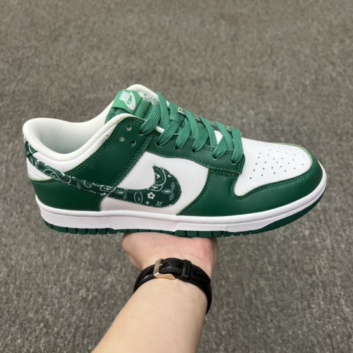 Nike Dunk Low ESS Green Paisley  Style:DH4401-102