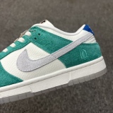 Kasina x Nike Dunk Low Road Sign Style:CZ6501-101
