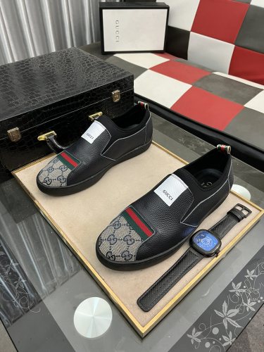 Gucci newly engraved with the same set of casual shoes