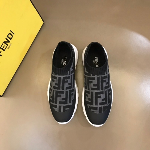 FENDI socks, shoes, foot shoes spring and summer new men's casual sports shoes