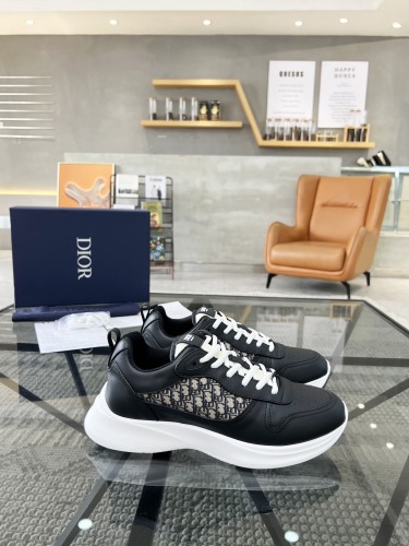 Dior super popular sneakers new product