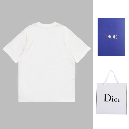 Dior 23SS CD Embroidery T -shirts, cotton embroidery, imported embroidery machine three -dimensional embroidery loose casual loose version couple model