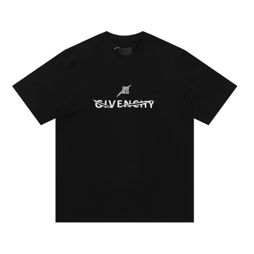 Givenchy is blurred before and after the sand dot letter logo print R