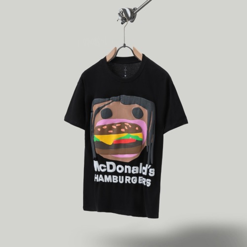 Travis Scott Cactusjack x CPFMGCJ joint model soaking the burger mouth pattern short -sleeved T -shirt