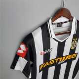 2001/02 JUV Home Retro Soccer jersey