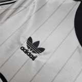 1982/83 Man Utd Away Retro Soccer jersey