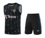 2023/24 Man Utd Black Training Shorts Suit