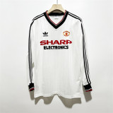 1982/83 Man Utd Away White Retro Long Sleeve Soccer jersey
