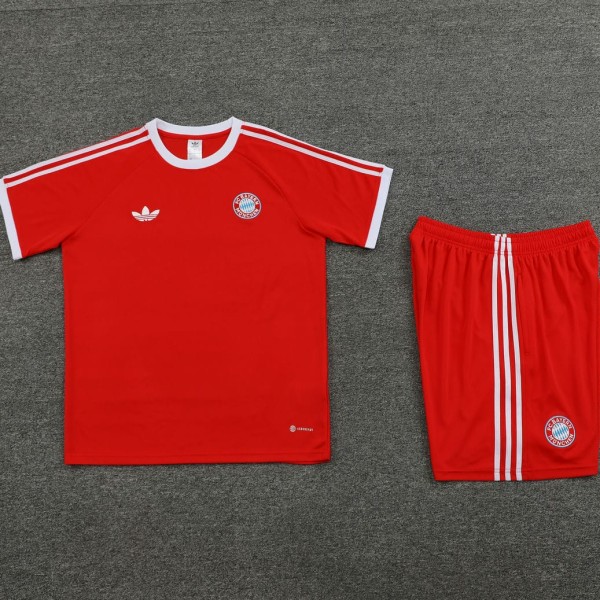 2024/25 Bayern Red Training Shorts Suit