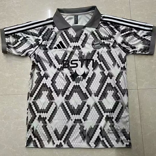 2025/26 Bayern Polo Jersey