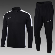 23 24 Half Pull Tracksuit AAA43585