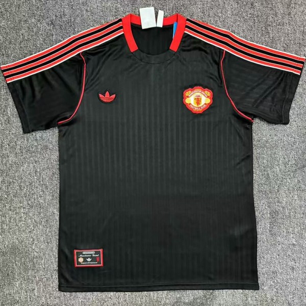 2025/26 Man Utd Training Shirts