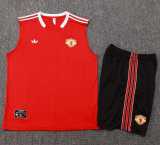 2025/26 Man Utd Training Shorts Suit