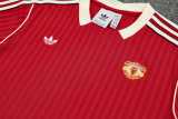 2025/26 Man Utd Red Training Shorts Suit