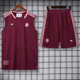 2025/26 Bayern Crimson Training Shorts Suit