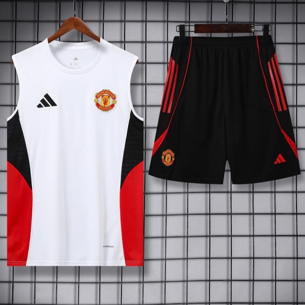 2025/26 Man Utd White Training Shorts Suit