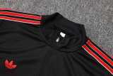 2025/26 Man Utd Black Half Pull Tracksuit