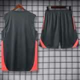 2025/26 Bayern Black Training Shorts Suit