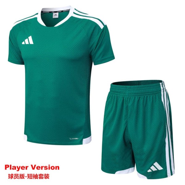 2025/26 Green Player Training Shorts Suit