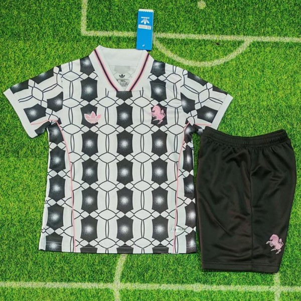 2025/26 JUV White Kids Training Shorts Suit