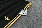 26/27 Man Utd Black Tracksuit