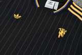 2025/26 Man Utd Training Shorts Suit