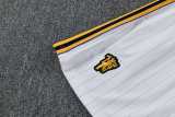 2025/26 Man Utd White Training Shorts Suit
