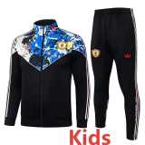 26/27 Man Utd Black Kids Tracksuit
