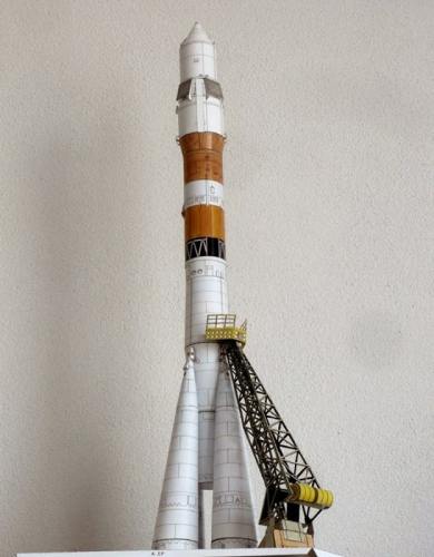 1:48 Russian Soyuz Launch Vehicle with Launch Pad 3D DIY Paper Model Height 110cm