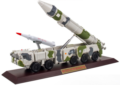 PLA Chariot Model 1:35 DF-21C Ballistic Missile Parade Camouflage Edition Alloy Model Collection Craft Decoration