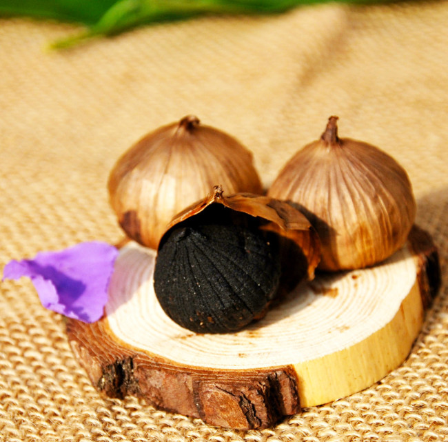 黑蒜 Tỏi đen