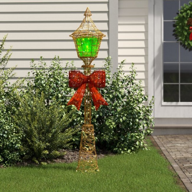 Decorative Christmas Lamp Post Lighted Display