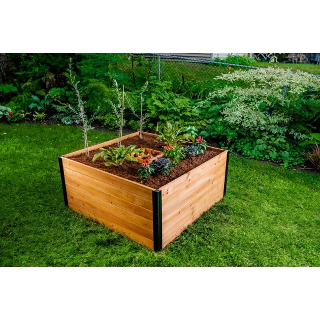 Mezza Keyhole Composting Wood Raised Garden Bed