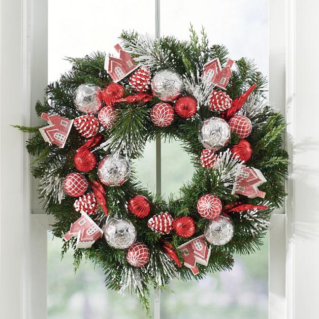 24  Festive Christmas Wreath w/Six Tiny Houses,Vintage Village Wreath