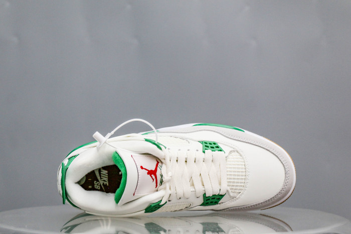 Air Jordan 4 Retro Pine Green 2023 (A2 Batch)