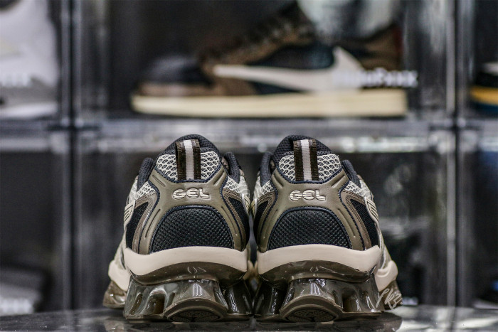 Gel Quantum Kinetic Birch Dark Taupe