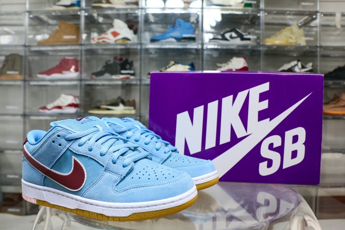 Nike Dunk Low Premium SB Philadelphia Phillies