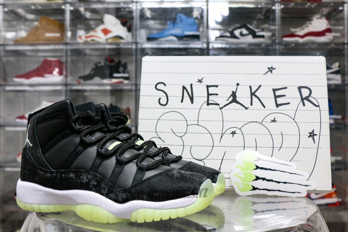 Air Jordan 11 Retro Black Barely Volt GS 2025 A1）