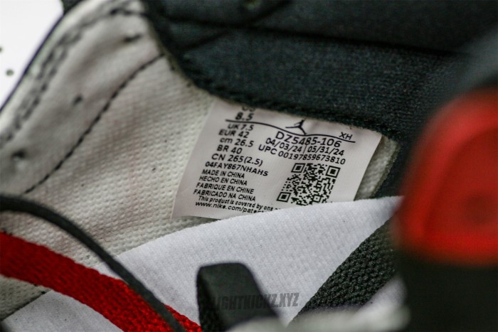 Air Jordan 1  Retro High OG Black Toe Reimagined（A1）