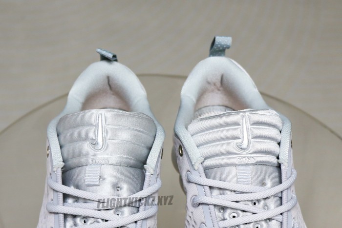 Nike Mind 002 Light Smoke Grey