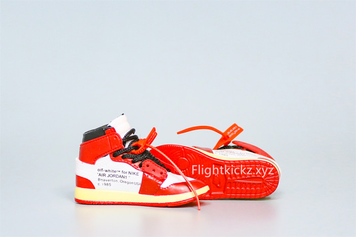 Mini SneakerOff White X Air Jordan 1 Chicago 3D keychain