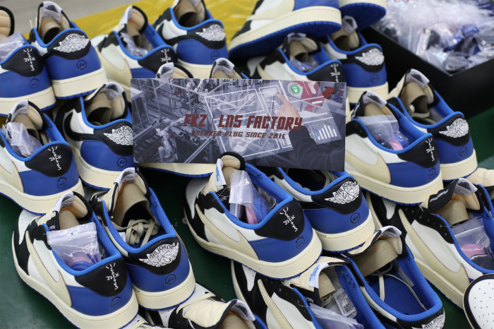 Fragment x Travis Scott x Air Jordan 1 Low GS（A1）