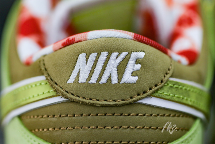 Nike SB Dunk Low Dunk Lobster Green Brown 