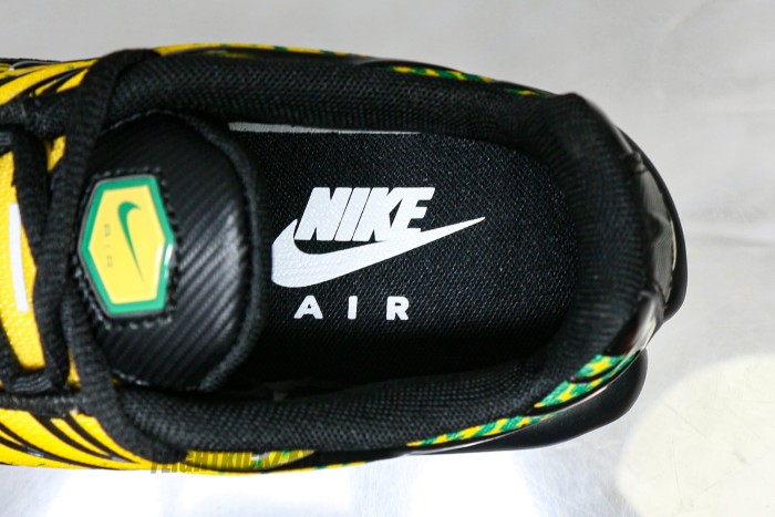 Nike Air Max Plus Varsity Maize Pine Green